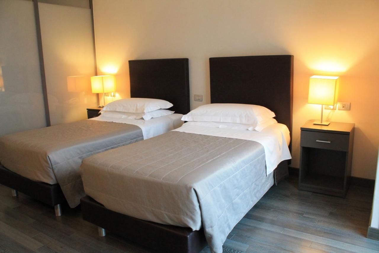 Park Hotel Sporting Teramo Eksteriør billede